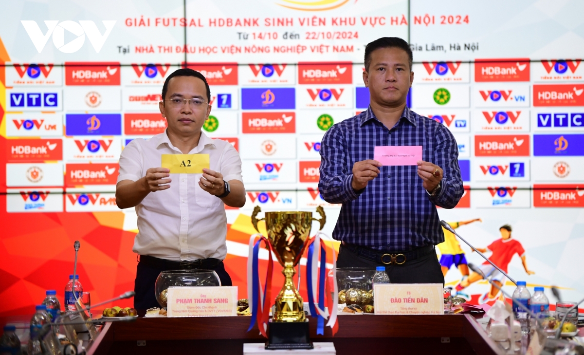 12 doi bong tranh tai o giai futsal hdbank sinh vien khu vuc ha noi 2024 hinh anh 3